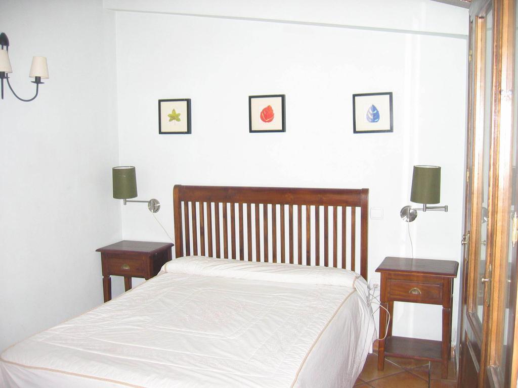 Apartamentos El Pajar Del Abuelo Peralejos de las Truchas Ruang foto