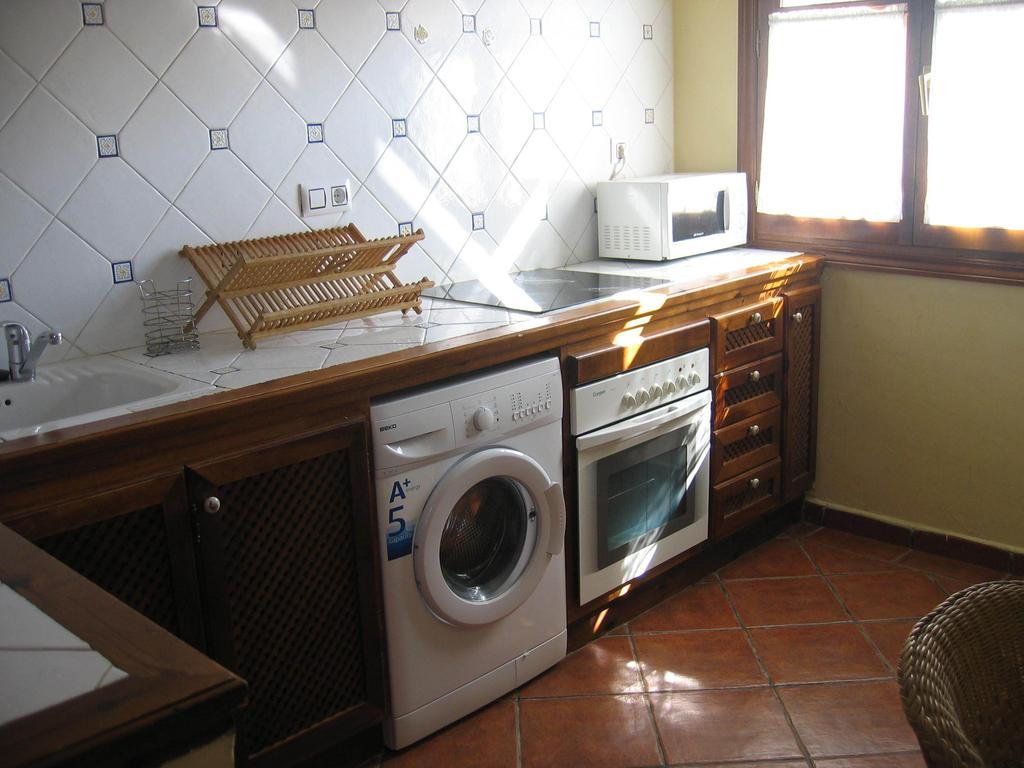 Apartamentos El Pajar Del Abuelo Peralejos de las Truchas Ruang foto